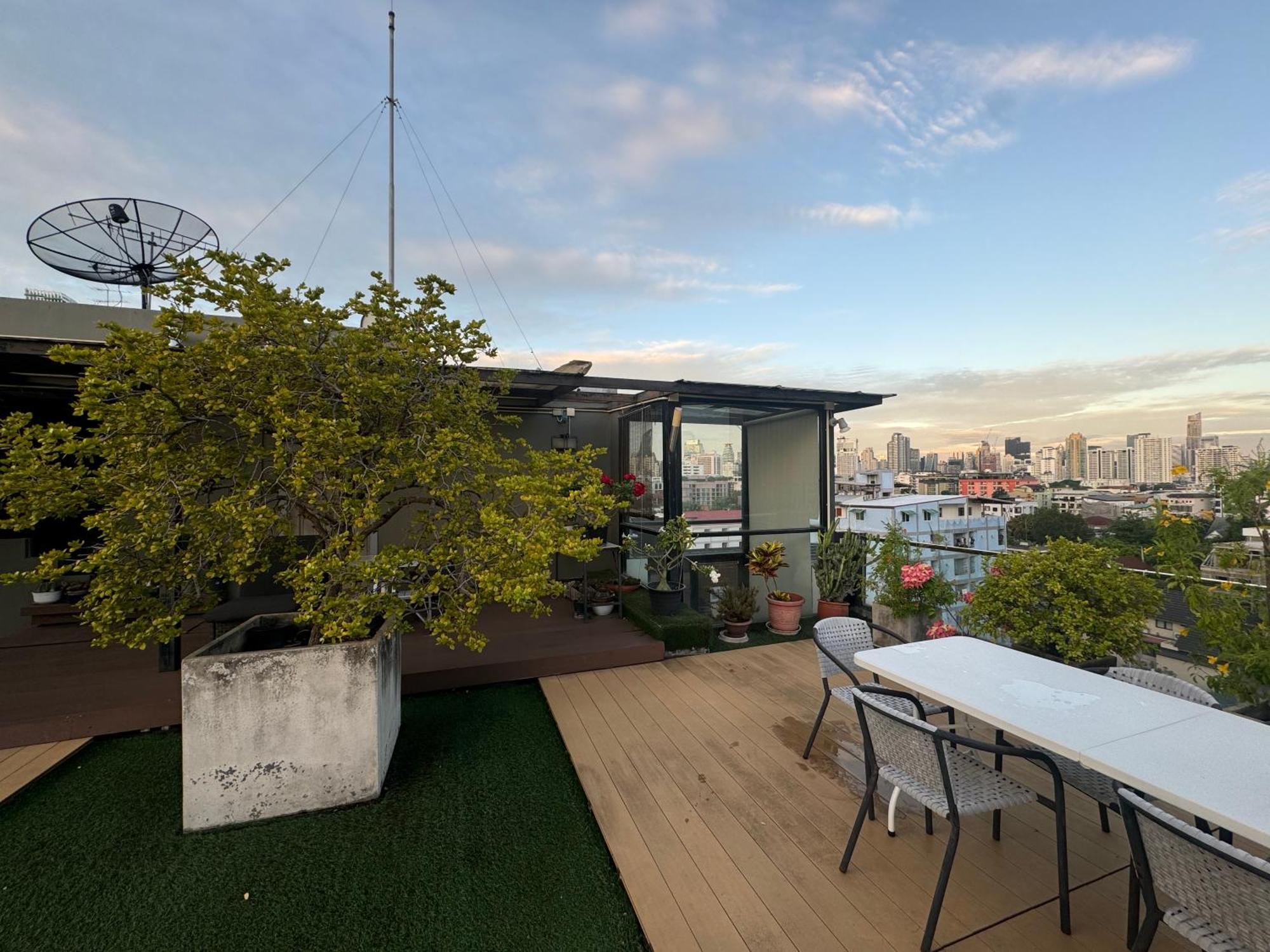 W8 Condo, Top Floor Luxe 3 Bedroom Penthouse, Hip Central Bangkok Area, 5 Mins From Thonglo Bts Station Banguecoque Exterior foto